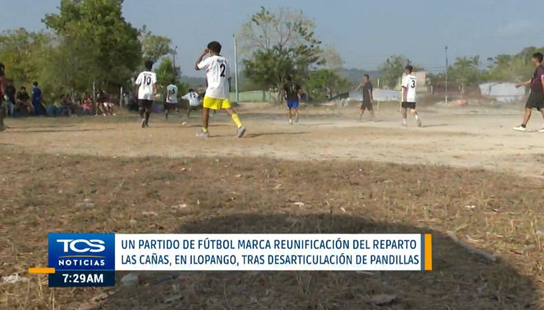Un partido de fútbol marca la reunificación en Reparto Las Cañas