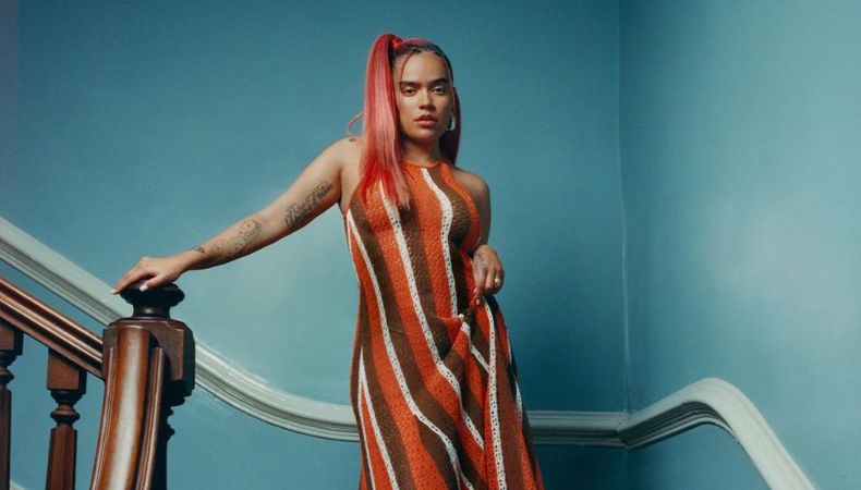 Karol G cantó éxitos de “Mañana Será Bonito” en el “Tiny Desk Concert ...