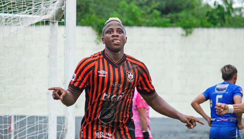 Grandes partidos de la Primera División de Fútbol de El Salvador