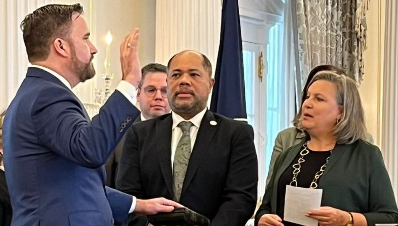 Juramentan a nuevo embajador de Estados Unidos en Guatemala